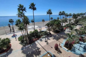 1st line of the beach, La Rada Beach! AC,Wifi,Terrace, Private Parking